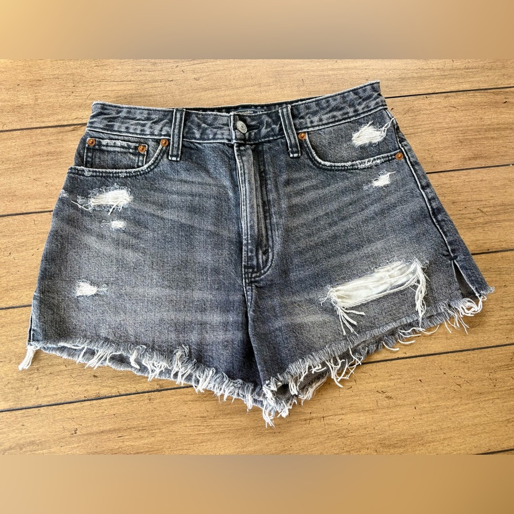 NWOT Abercrombie & Fitch Annie High Rise Black Shorts, Size 4